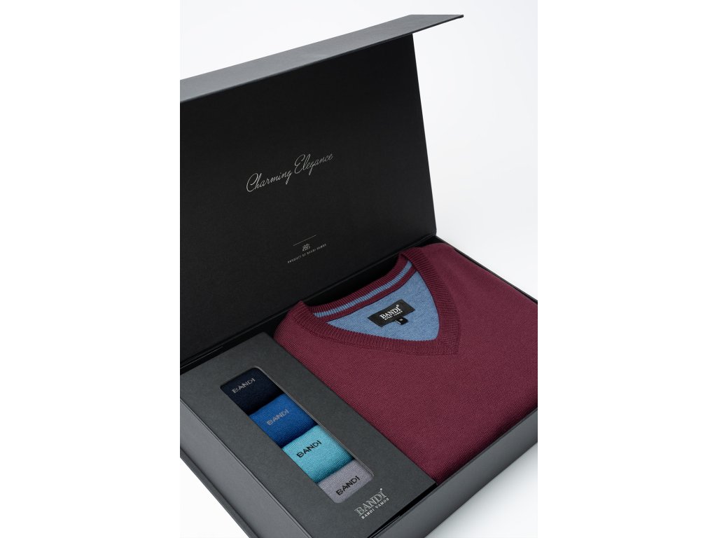 Set pánského svetru MARCELIO Marsala a ponožek v dárkovém boxu